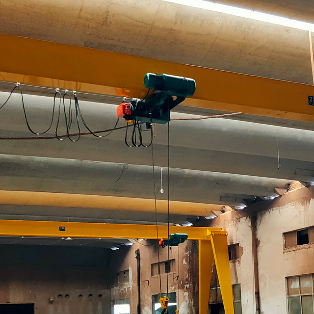 Mh Single Girder Overhead Gantry Crane With Low Room Hoist For Low Room