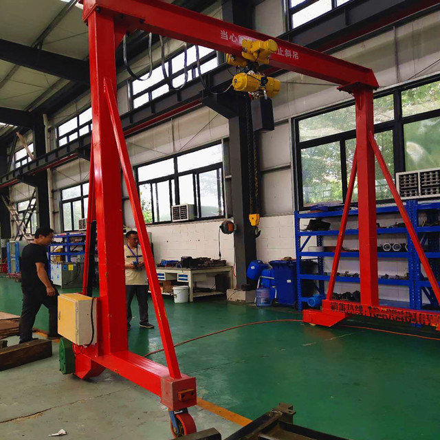 Hand Push Mini Gantry Crane with Electric Rotation And Electric Chain Hoist with Good Quality And Nice Price